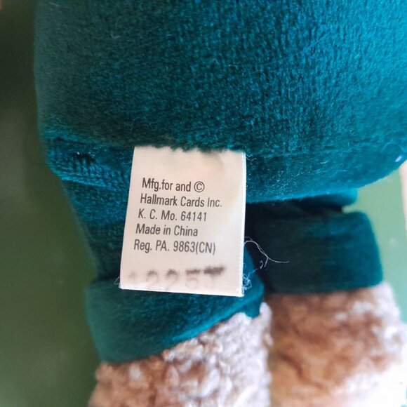 Hallmark Holiday Kissing Bears (that don't kiss) - Picture 3 of 3